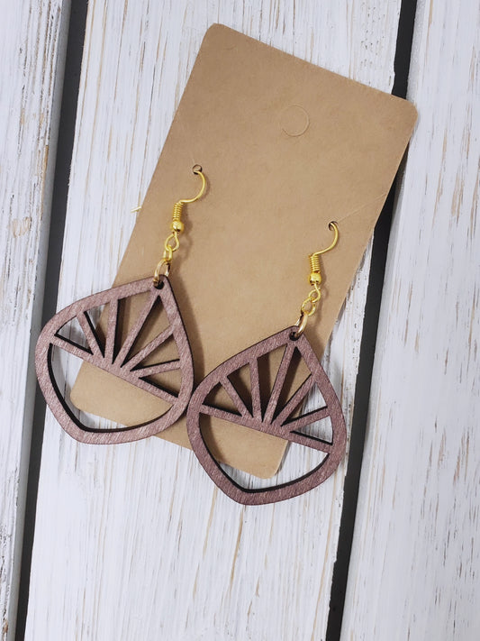 Wood leaf shape earrings